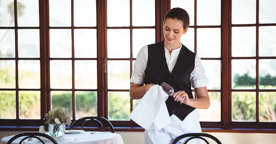 Coronavirus: un restaurante reabriendo